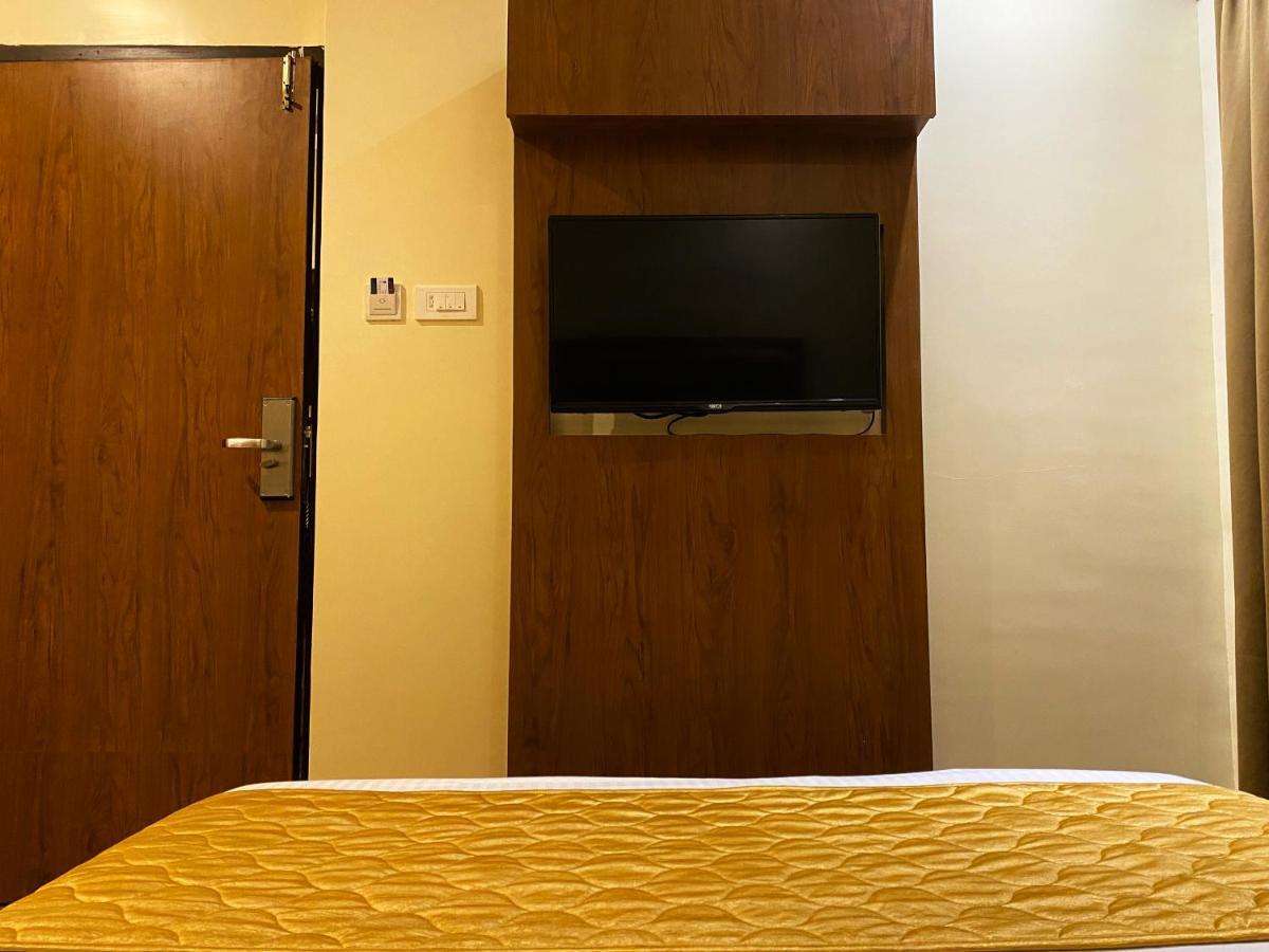 Hotel Pearl'S Bkc Inn- Near Trade Centre, Visa Consulate Mumbai Bagian luar foto