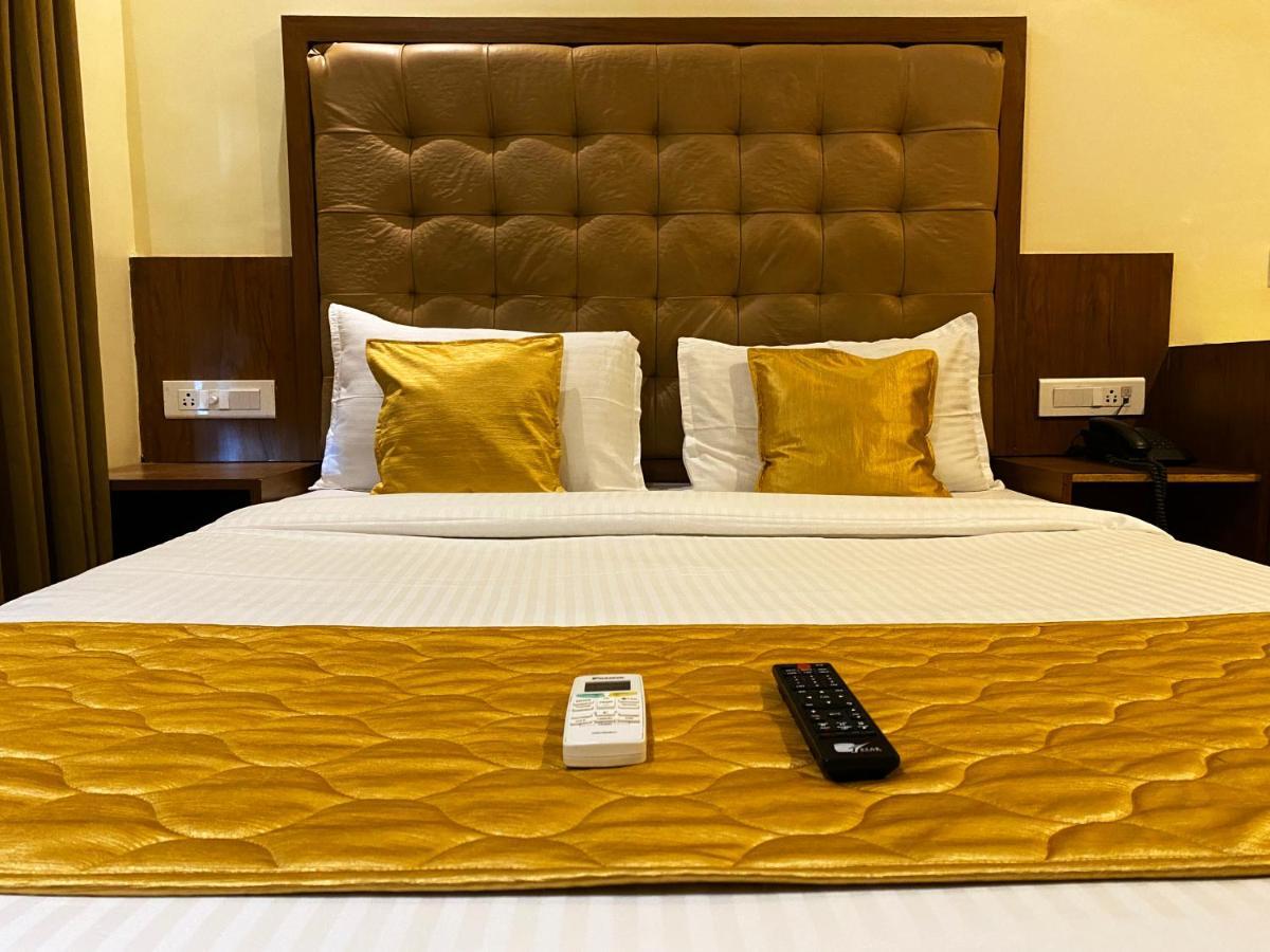Hotel Pearl'S Bkc Inn- Near Trade Centre, Visa Consulate Mumbai Bagian luar foto